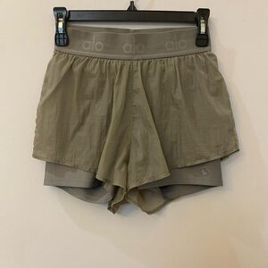 Alo Yoga Running Shorts Women Size XS